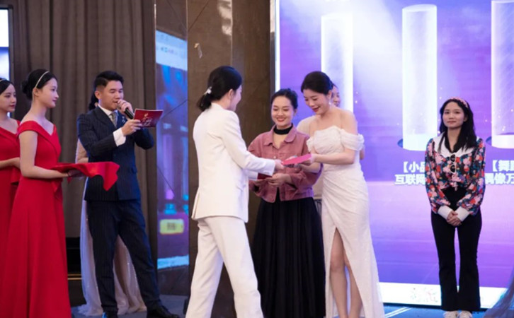 精彩回顾|2023年度禧月荟月子中心企业年会圆满落幕！18