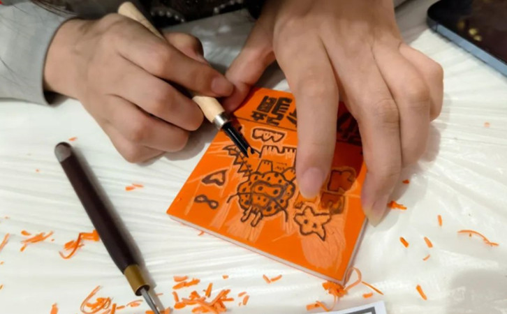 深圳月子中心DIY甲马版画日历活动，祈愿美好新生！4